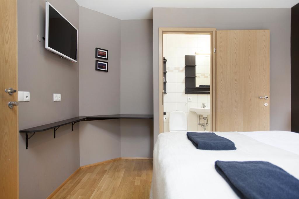 Torg Guest House Акурейри Экстерьер фото