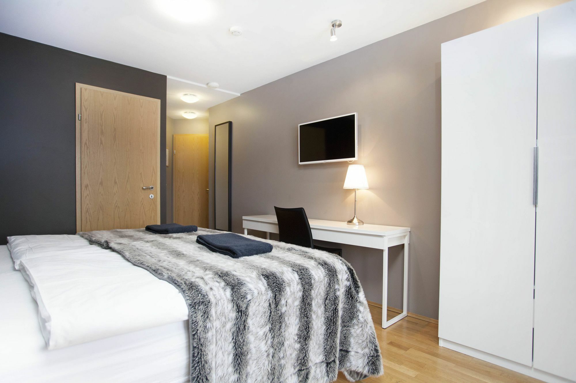 Torg Guest House Акурейри Экстерьер фото